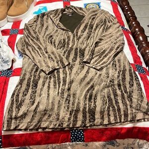 Dana Buchman striping kinda snake, looking top size large